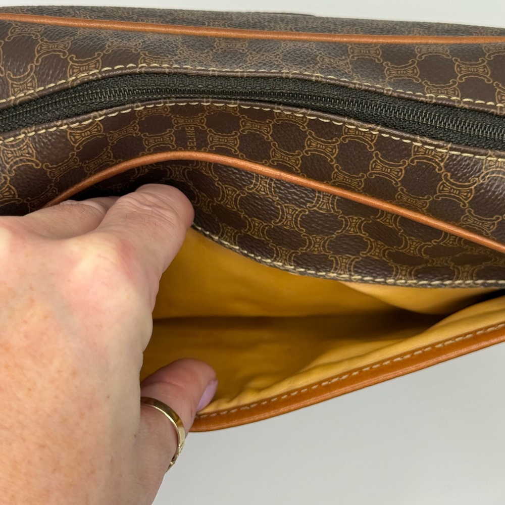 Celine Toiletry Cosmetic Bag Authentic GUC VINTAGE - Picture 7 of 14